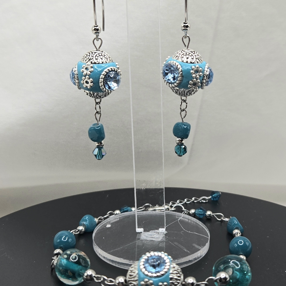 Elegant Silver and Blue Jewelry Set